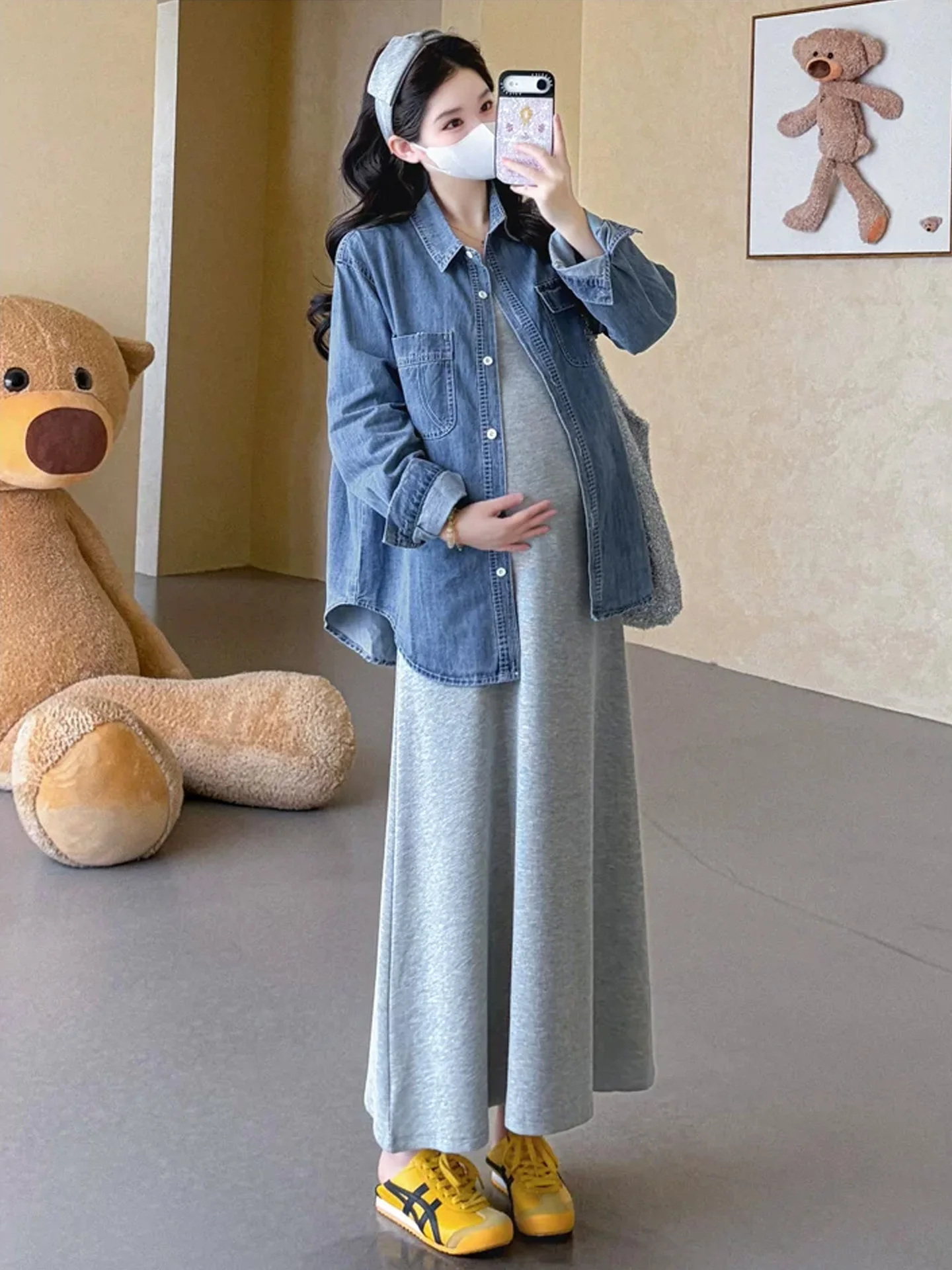 conjunto-de-maternidad-a-la-moda-para-otono-vestido-con-tirantes-de-talla-grande-chaqueta-vaquera-para-mujeres-embarazadas
