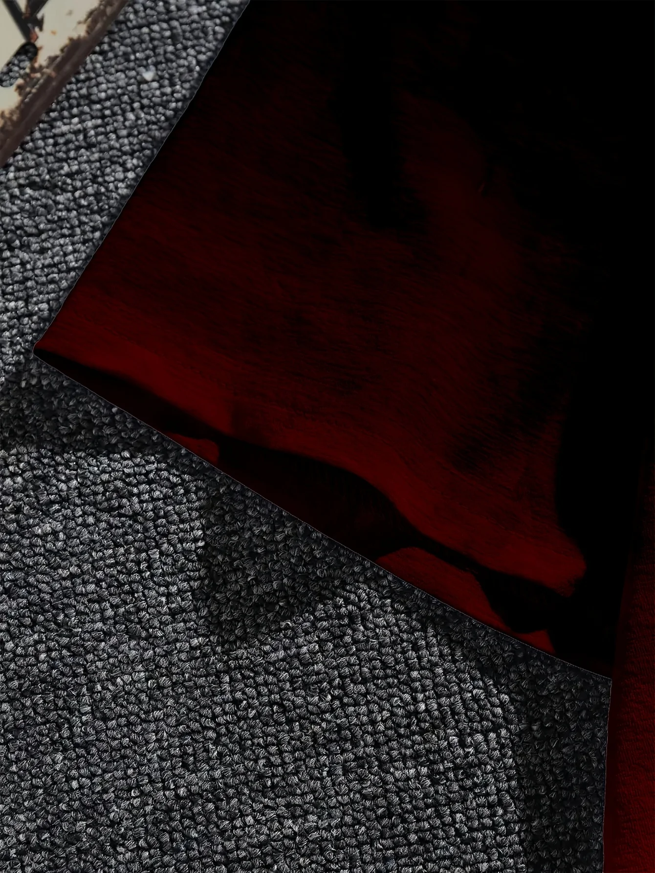 Modna i wygodna koszulka damska Plus Size 1XL-5XL, codzienna, miękka, czarno-czerwona koszulka z dekoltem w serek.