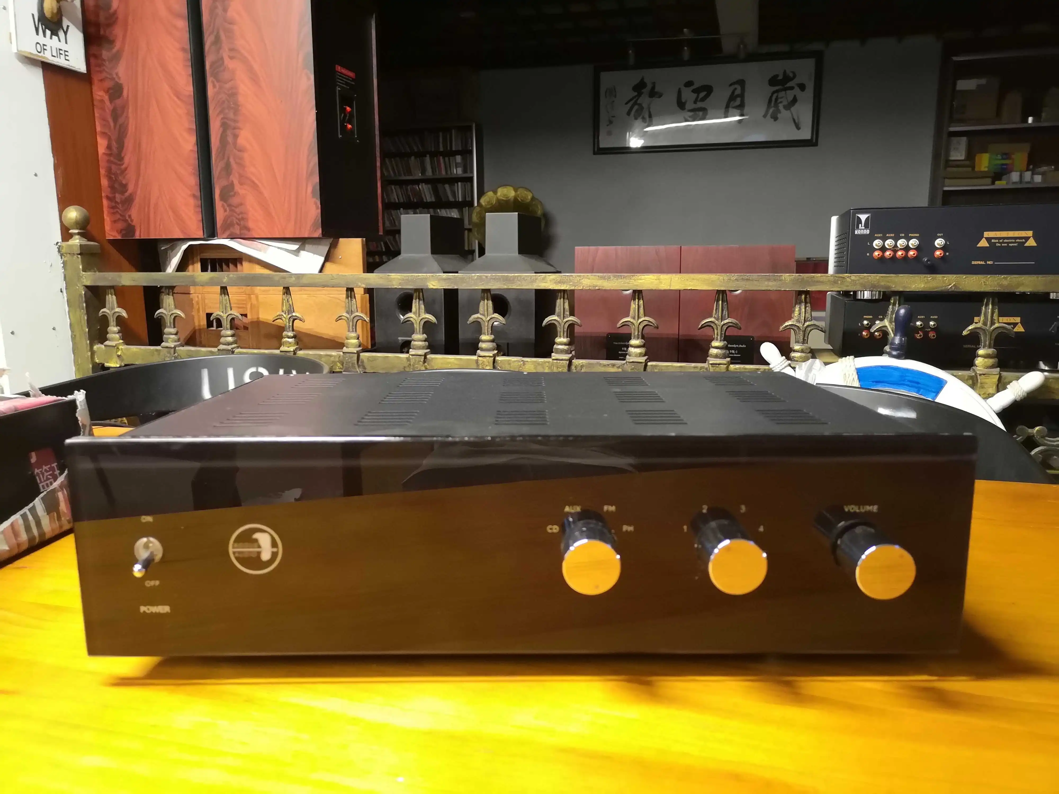 

Iron aluminum bonding Tube Amplifier Chassis Audio Preamplifier DIY box 430x110x250 mm