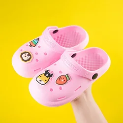 2023 New Children's Hollow Out Slippers Boy And Girls Garden Shoes Non-slip Cartoon Cute Sandals And Slippers Children Clogs