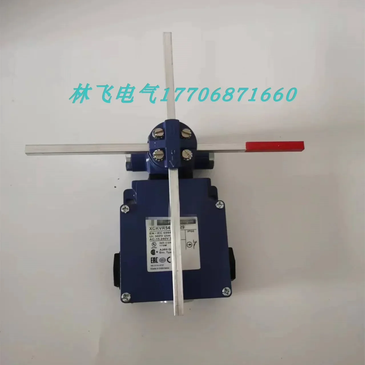 New cross limit switch XCKVR54D1