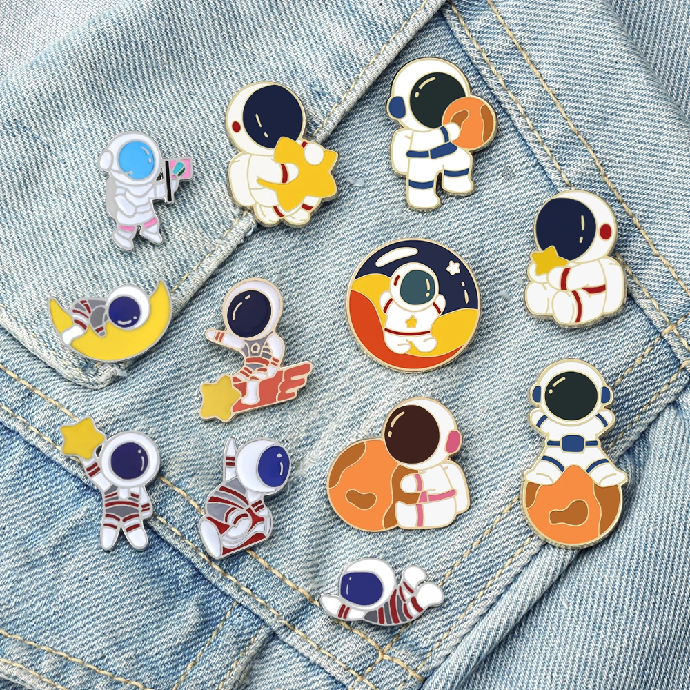 Creative Cartoon Astronaut Enamel Brooches Fashion Cute Space Moon Star Galaxy Bag Badge Lapel Pins Design Jewelry Gift for Kids