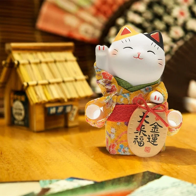 Hot Selling Japanese Kimono Money Maneki Neko Cat Birthday Marriage Gift Ceramic Decoration Lucky Car Ceramic Maneki Neko Crafts