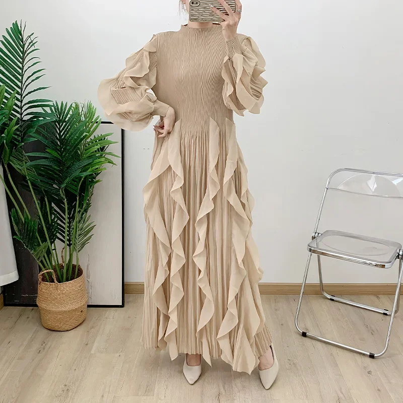 2024 Autumn Clothes New Pleated Heavy Industry Piece Dress Middle East Long Foreign Style Women Loose Women\'s Dresses
