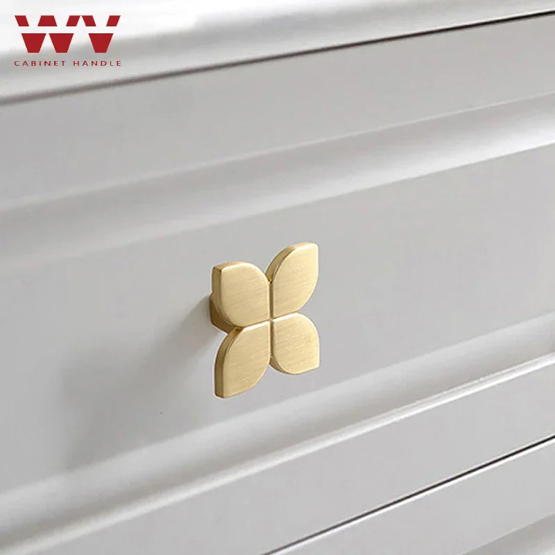 YM Four-Leaf Clover Furniture Handles Copper Color Drawer Knobs Retro Dresser Knobs Gold Handles for Cabinets and Drawers