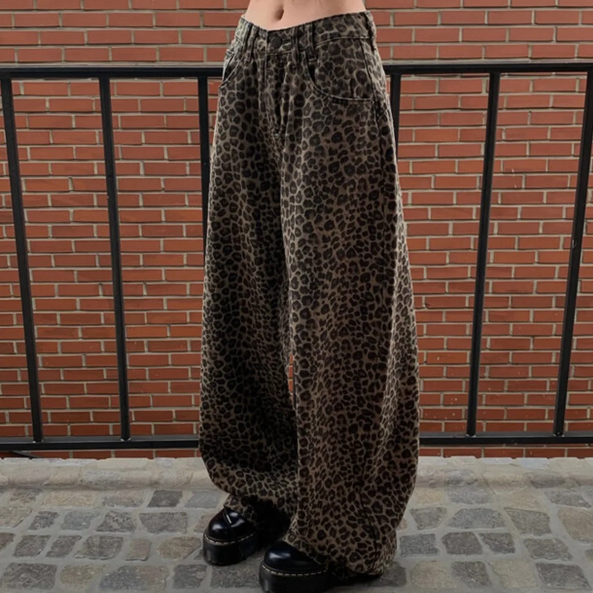 Chic American Retro High Waist Wide Leg Straight Cut Leopard Print Casual Jeans Women's Premium Quality Commute Style Trousers