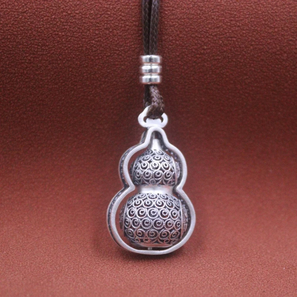 

Real Pure 999 Fine Silver Lucky Men Women Characters Hollow Filigree Gourd Pendant 7g