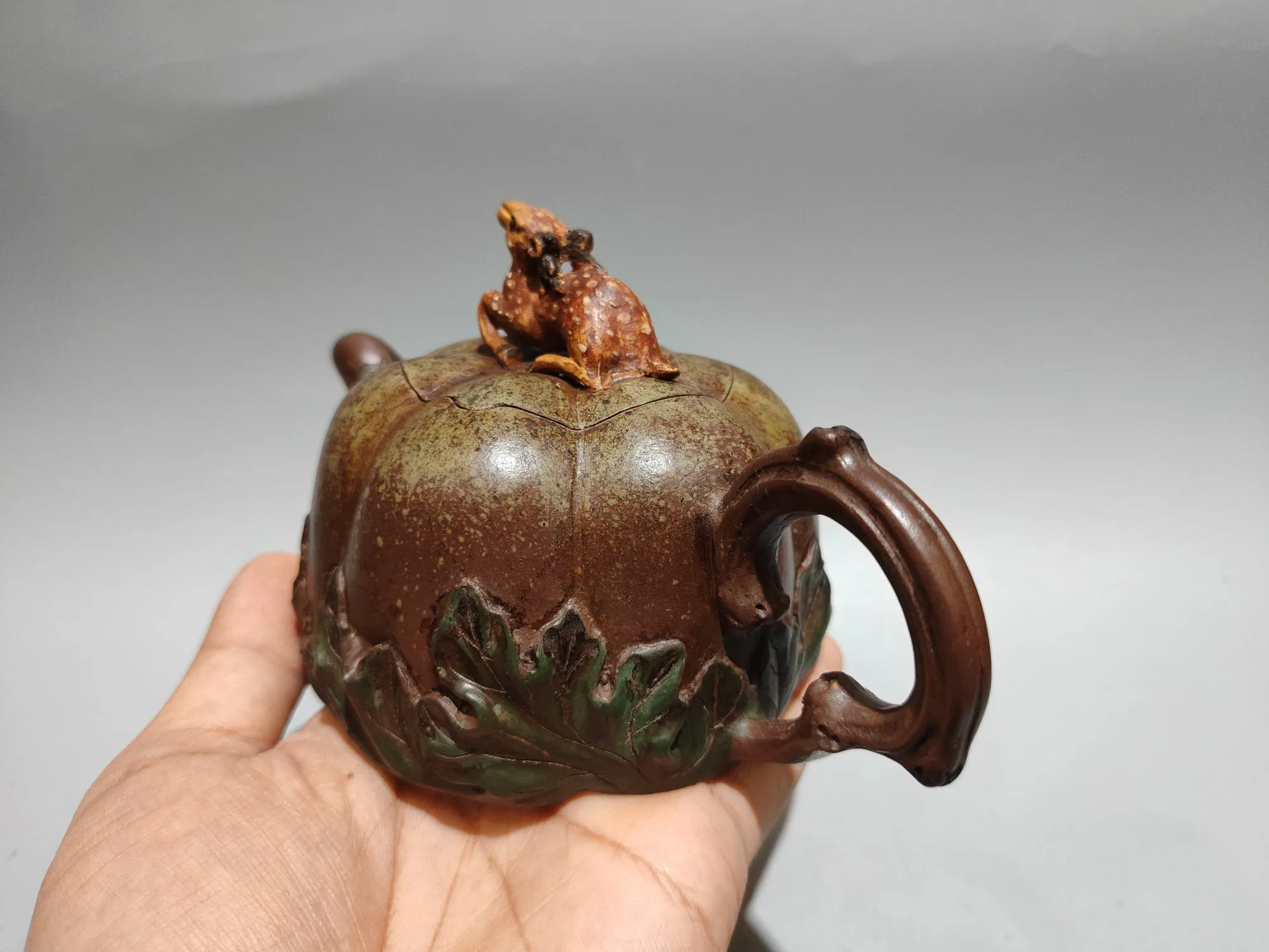 Yixing Purple Clay Teapot Gongchun pot deer cover Melon shaped pot Kettle Teapot  Amass wealth Ornaments
