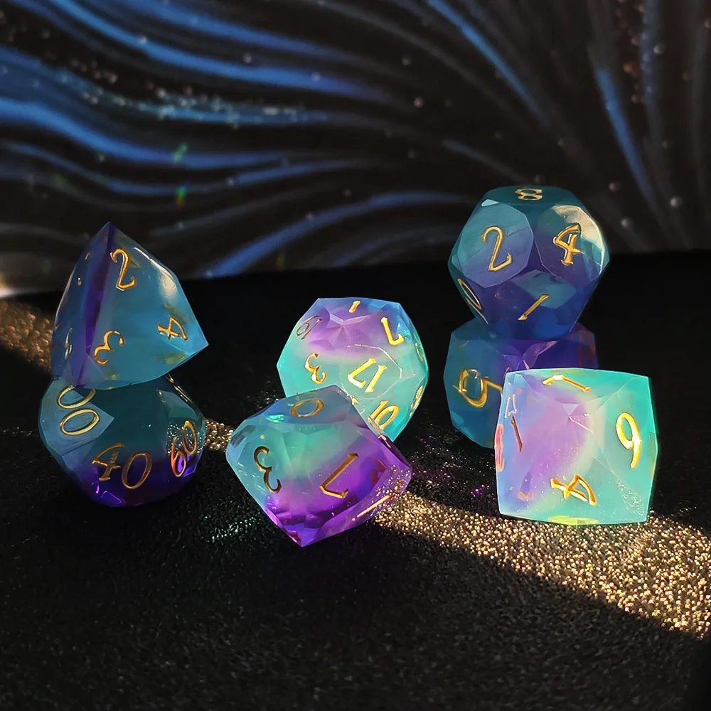 Blue-Purple Gradient Dice Set, Resin Multifaceted Sharp Edge RPG Dice with Gold Numbers for D&D Dice Set