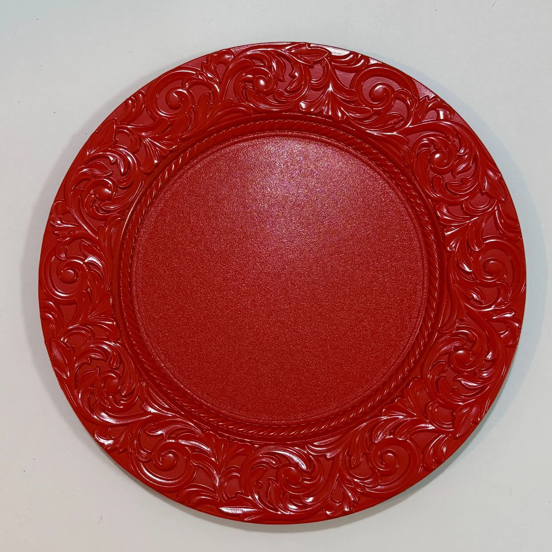 100 Pcs Antique Charger Plates Bulk 13 Inch Embossed Rim Plastic Charger Plate Decorative Round Plate Chargers for Dinner