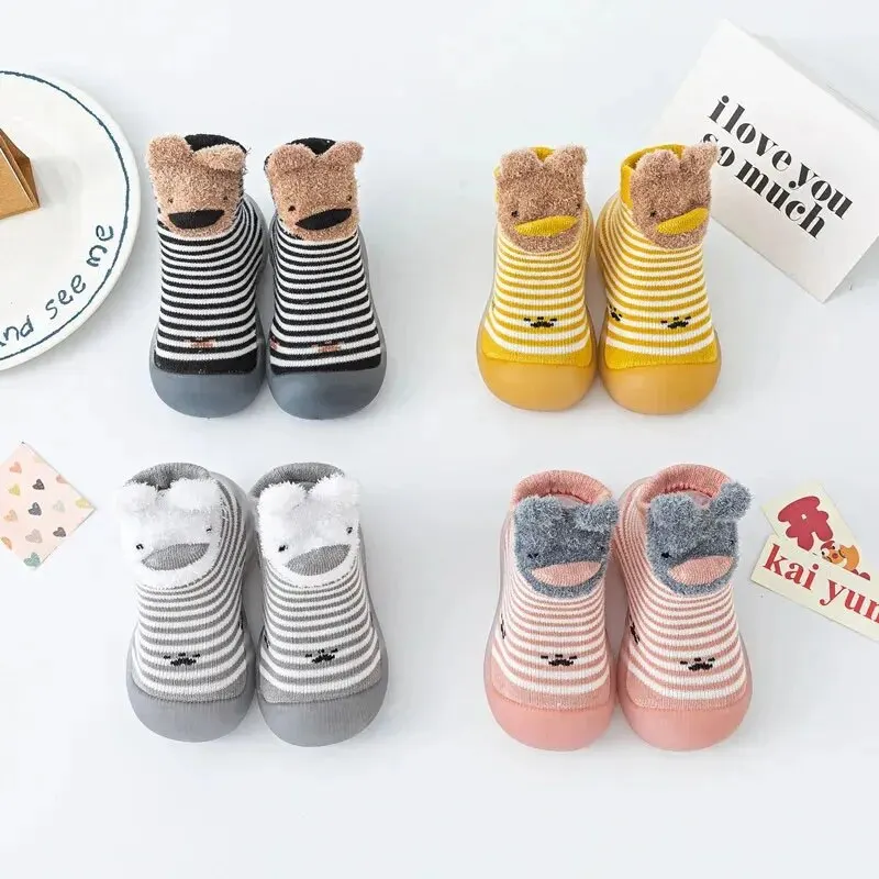 Bambini Toddler Cartoon Indoor autunno e inverno nuovi calzini e scarpe per bambini scarpe da bambino con suola morbida