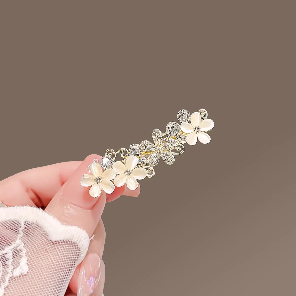 

Vintage Floral Cat's Eye Hair Clip, Gold Rhinestone Hair Barrettes, Elegant Hair Accessories for Women, Trendy Hairpins for Gift