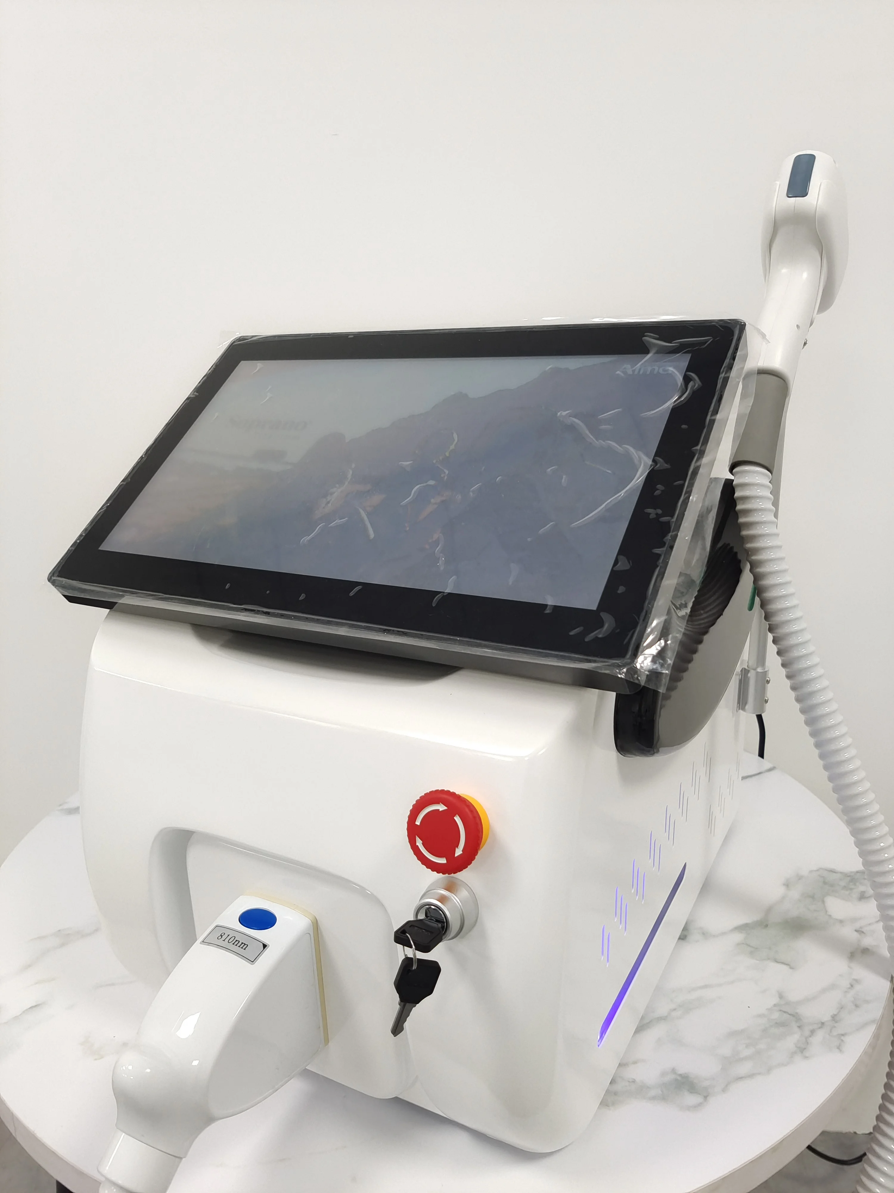 Professional Desktop Diode Laser Hair Removal Machine with Touchscreen and Connected Handpiece for Salon Body Hair Removal