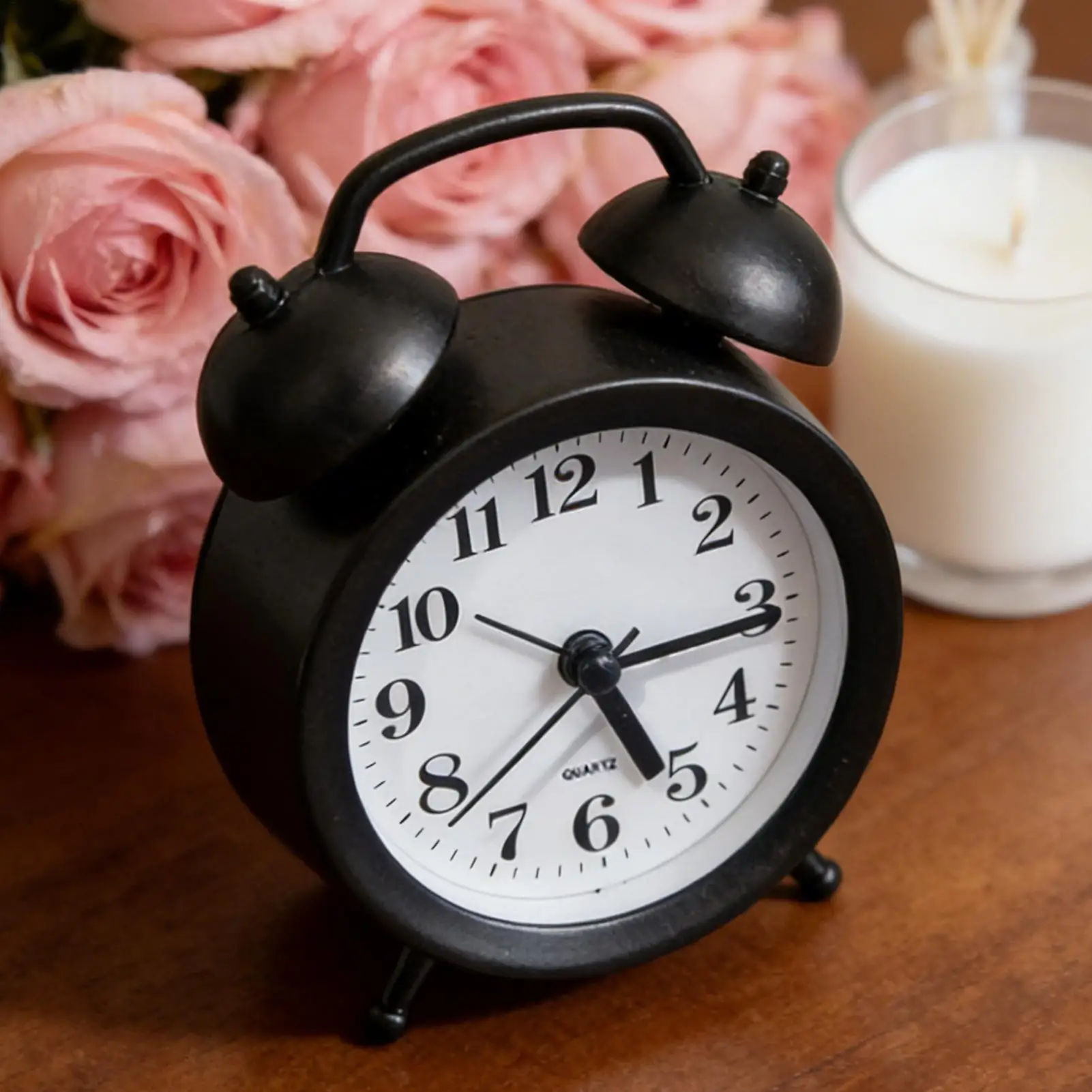 Small Analog Alarm Clock Silent Retro Decor Battery Operated Desktop Clock for Nightstand Living Room, Office Kitchen Counter