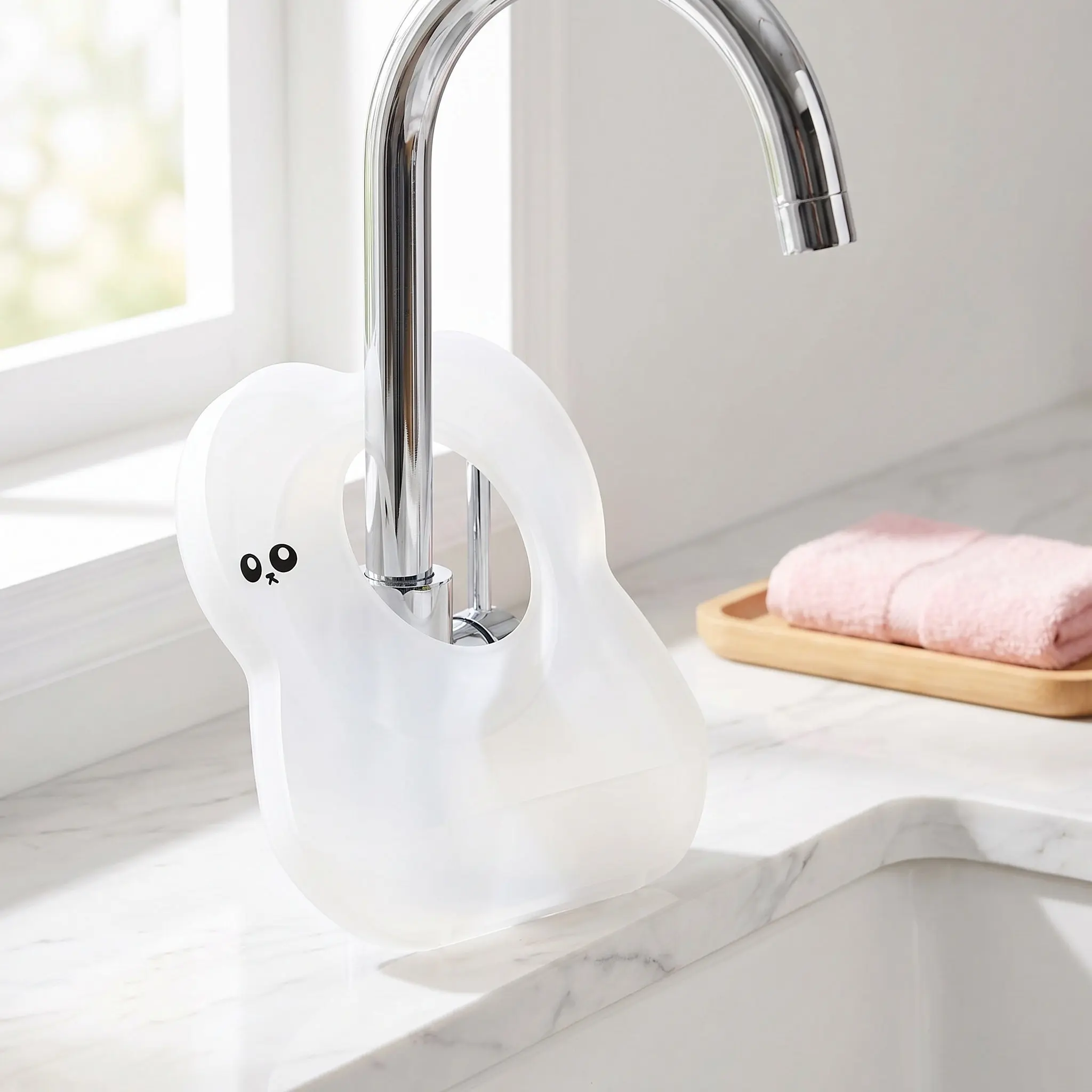 Silicone Faucet Mat for Kitchen Sink Drip Catcher Tray Behind Faucet Water Splash Guard Draining Pad Easy Install Non Slip