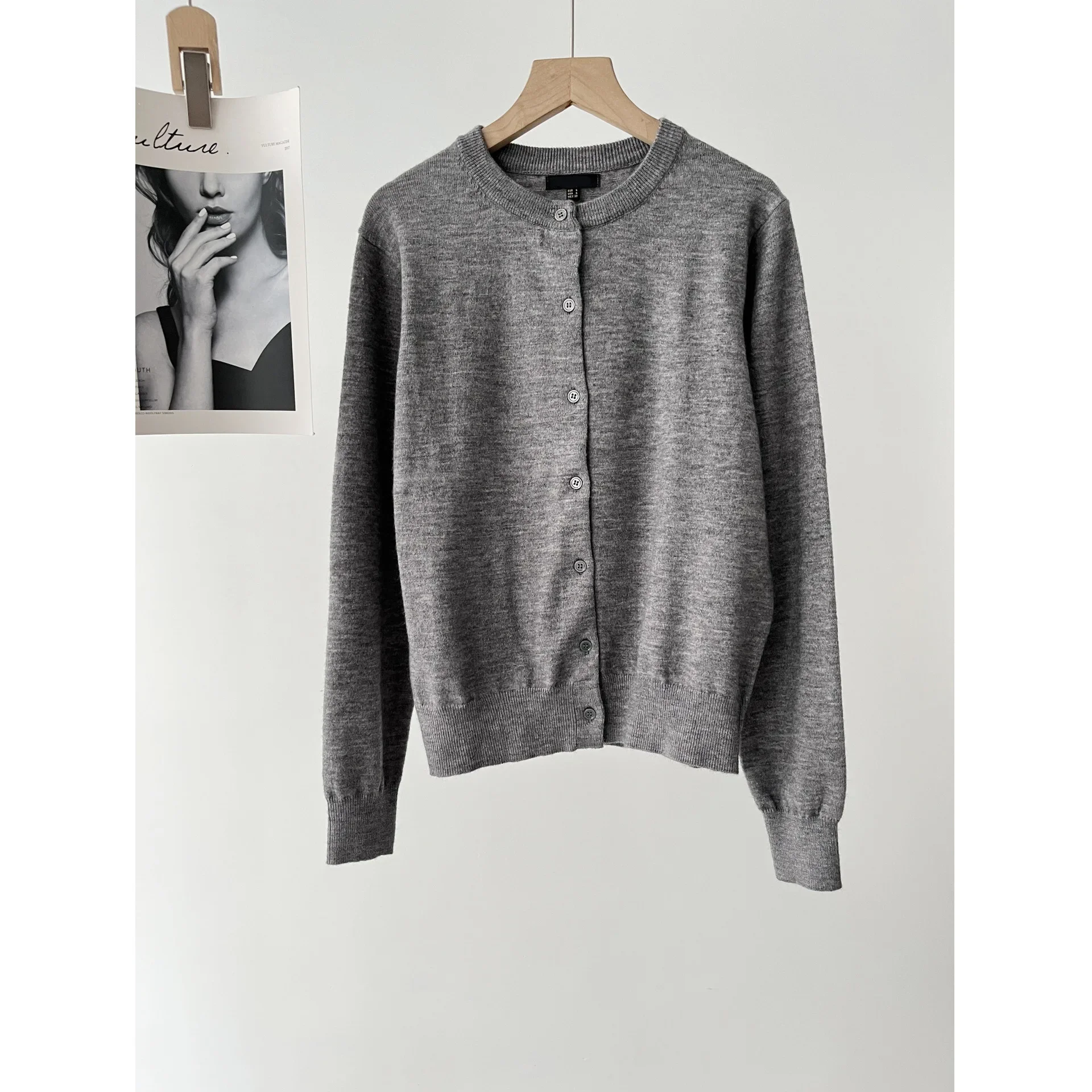 

Women's casual minimalist lazy style soft waxy crew neck knitted cardigan short jacket gray top 16a