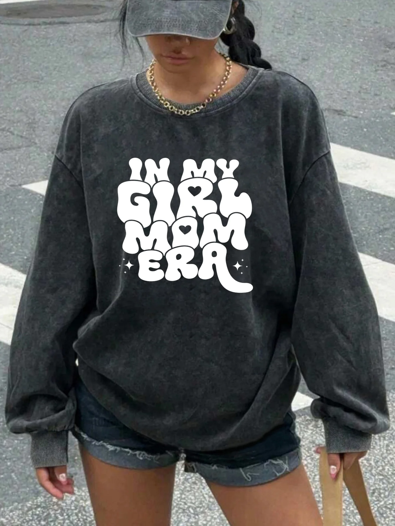 

Women's Retro Washed Pullover Sweatshirt - Loose Fit Long Sleeve Crewneck Sweater, Dark Grey Vintage Streetwear Top for Everyday