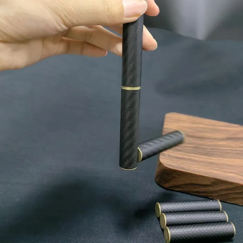 ของเล่นแก้เครียดแบบแท่งสามส่วน ไจโรแม่เหล็ก โลหะ คาร์บอนไฟเบอร์ ของเล่นคลายเครียด