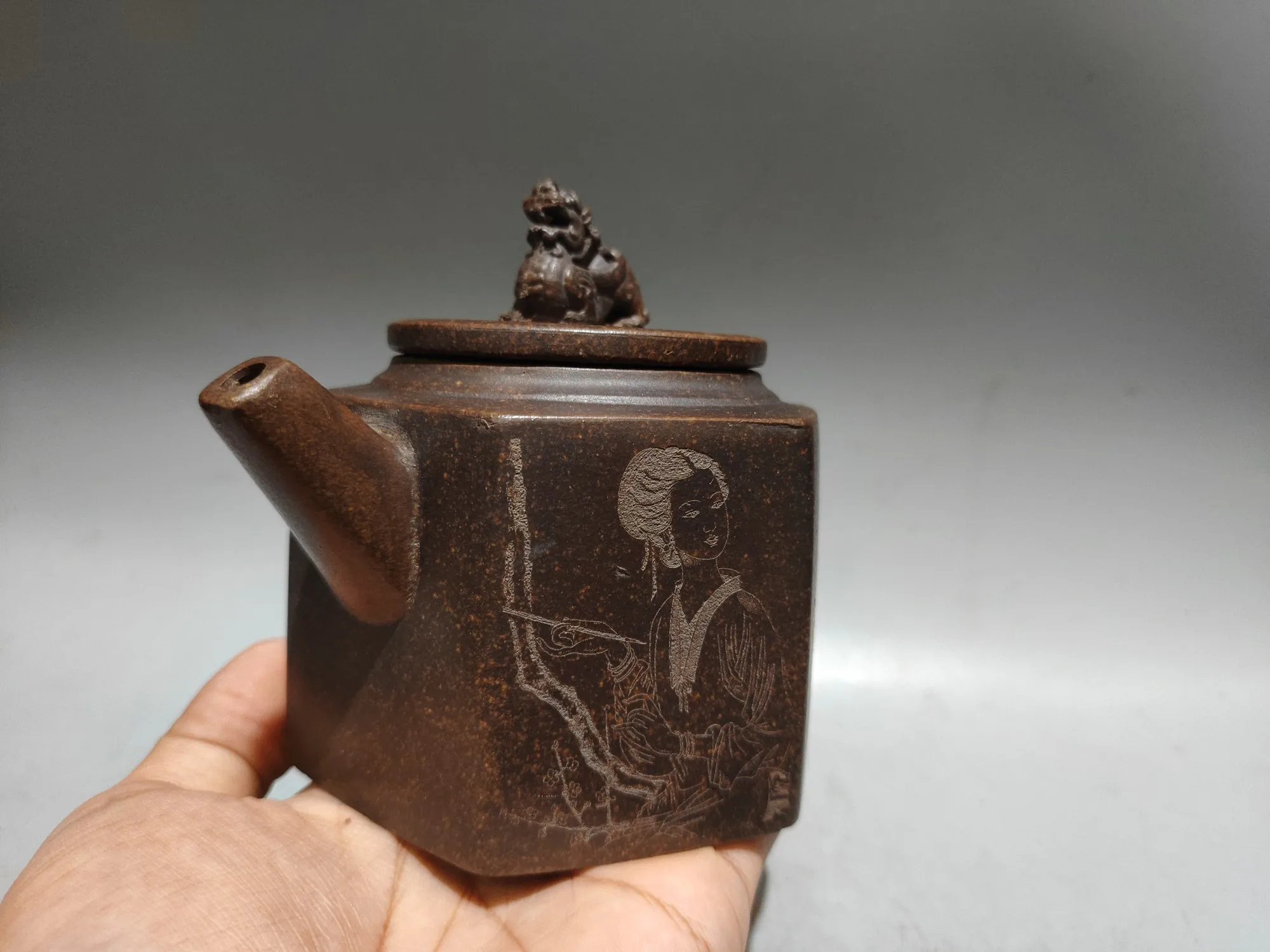 Yixing Teapot Purple Clay Pot Kirin Statue Cover The Four Beauties Pot Teapot Kettle Tasting tea ceremony Ornaments