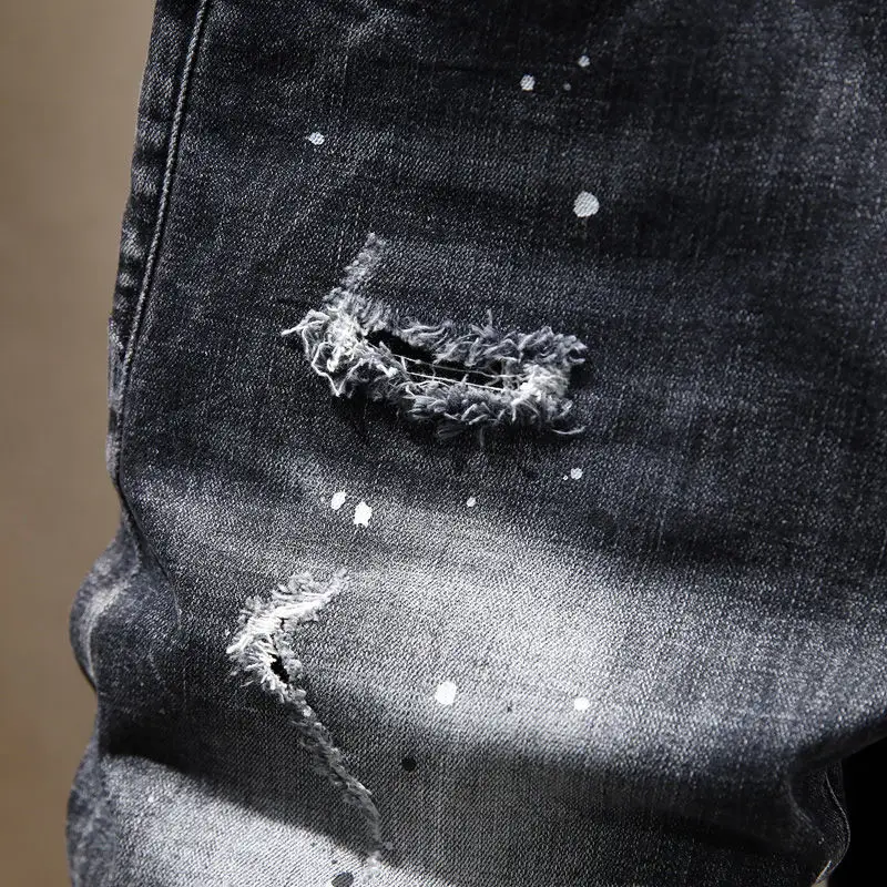 New Casual Summer Jeans Knee-length Distressed Denim Shorts Spray Paint and Stickers Boyfriend Men\'s Clothing Luxury Short Pants