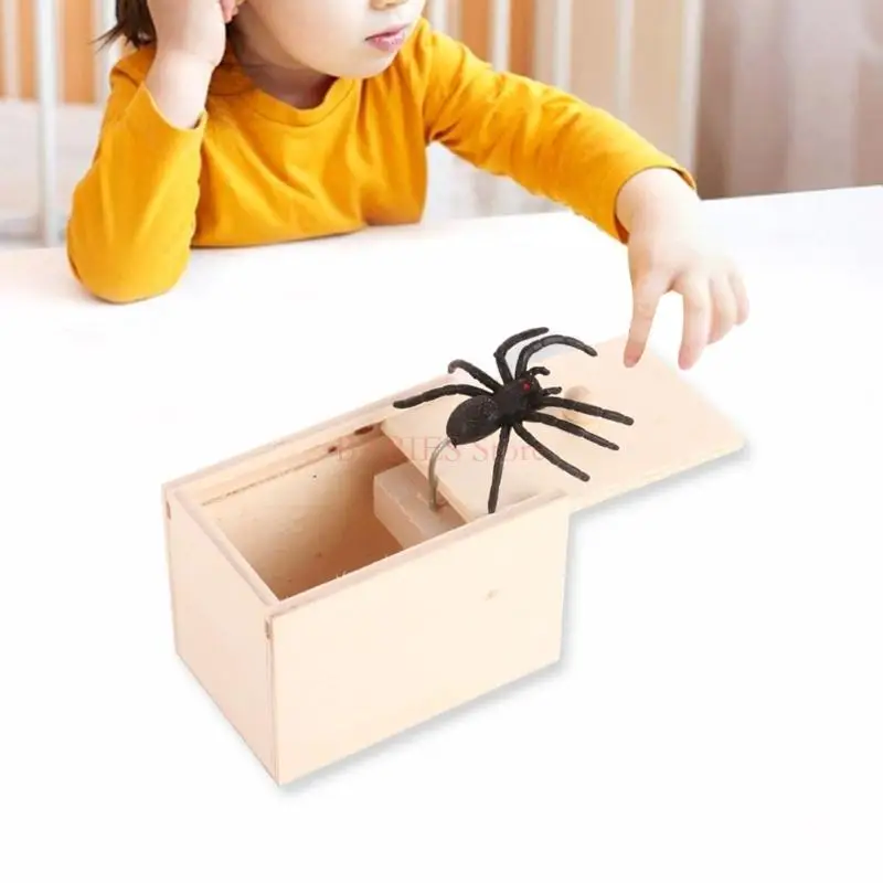 C9GB Portable Sturdy Spiders Prank Box Craft Supplies Home Accessory for Birthday Parties and Family Gatherings