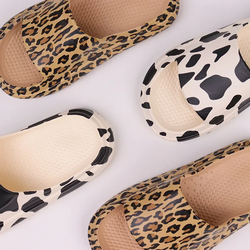 Leopard Thick Platform Slippers Women Soft Sole Pillow Slides Sandals Unisex Summer Beach Trendy Outdoor Thick-soled Plus Shoes