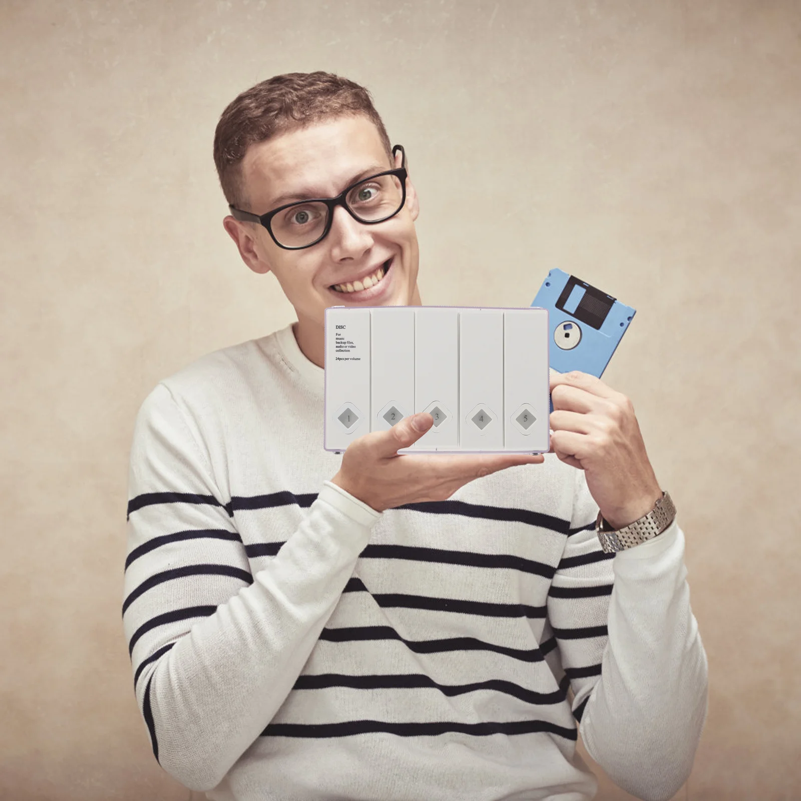 

Extra Large Cd Storage Case Waterproof Dvd Holder Bag with Soft Interior Protection for Home Office Travel Use Disc Storage