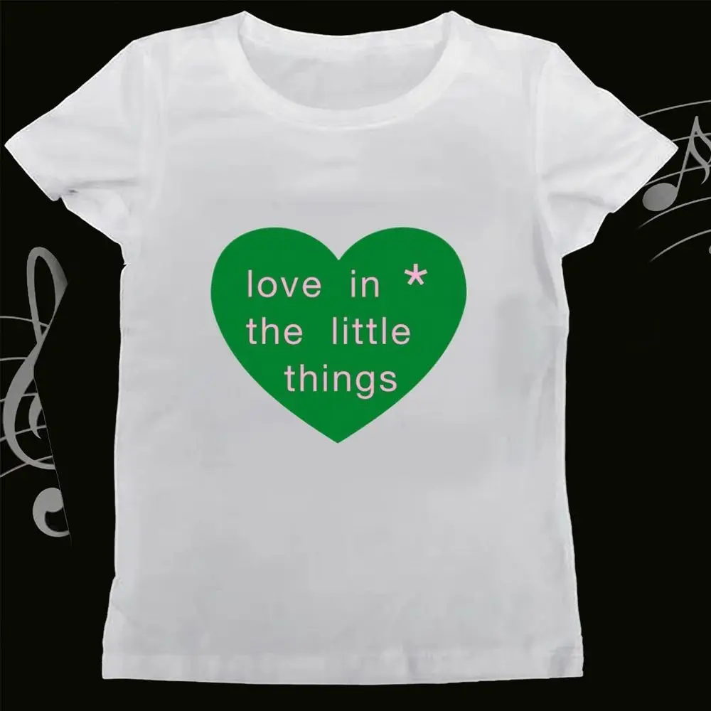 Green Heart Graphic Women's Oversized T-shirt Green Pink Contrasting Colors Summer Love in The Little Things Print Vintage Tops