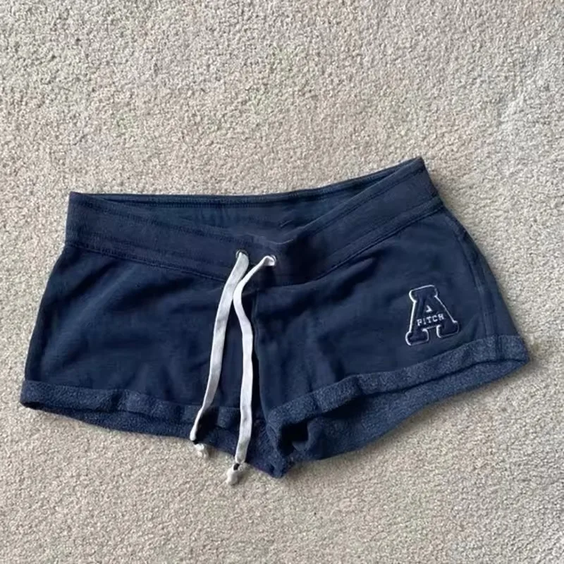 Vintage style ladies three-point pants hip sexy embroidery pattern design daily comfort casual spice girls low waist shorts.