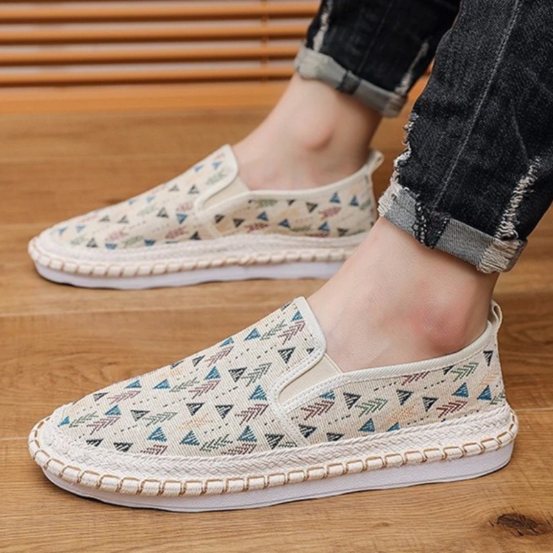 

Fashion Casual Handmade Fisherman Shoes Flat Bottomed Men's Cloth Shoes Lazy Shoes