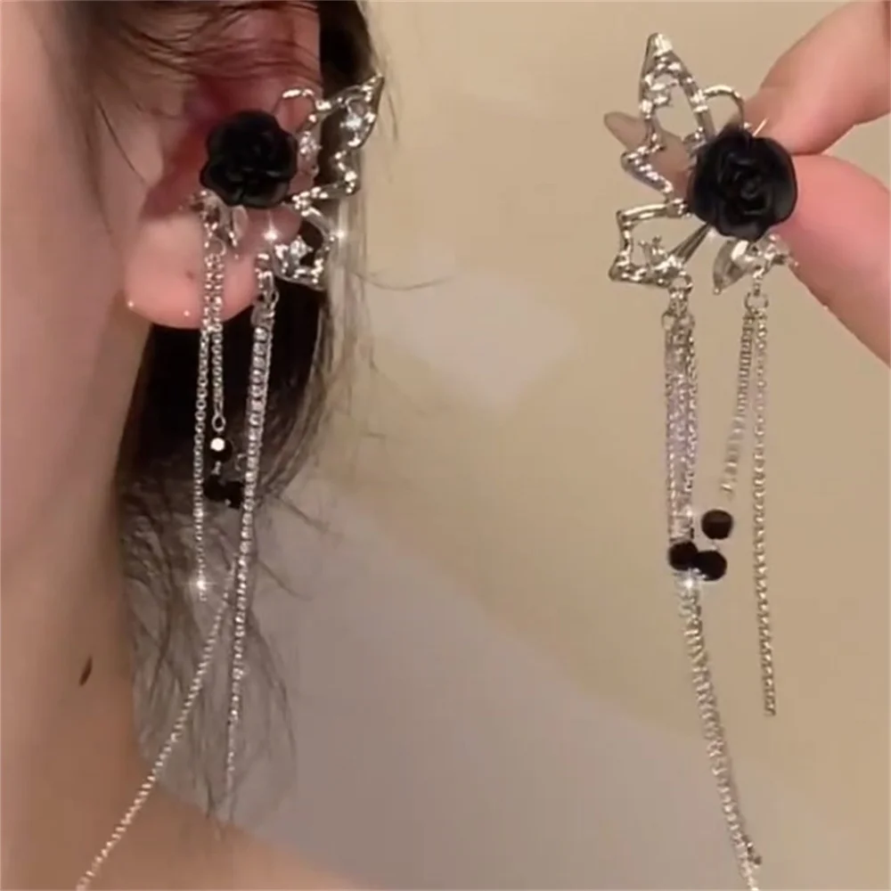 

Серьги-бабочки с бахромой черной розы, уникальные зажимы для ушей индивидуальности и темперамента.