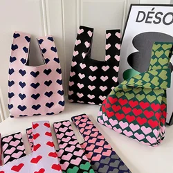 Bolsa de malha artesanal feminina, bolsa de pulso mini nó, em forma de coração, casual japonesa, sacola versátil, sacolas de compras, cores contrastantes