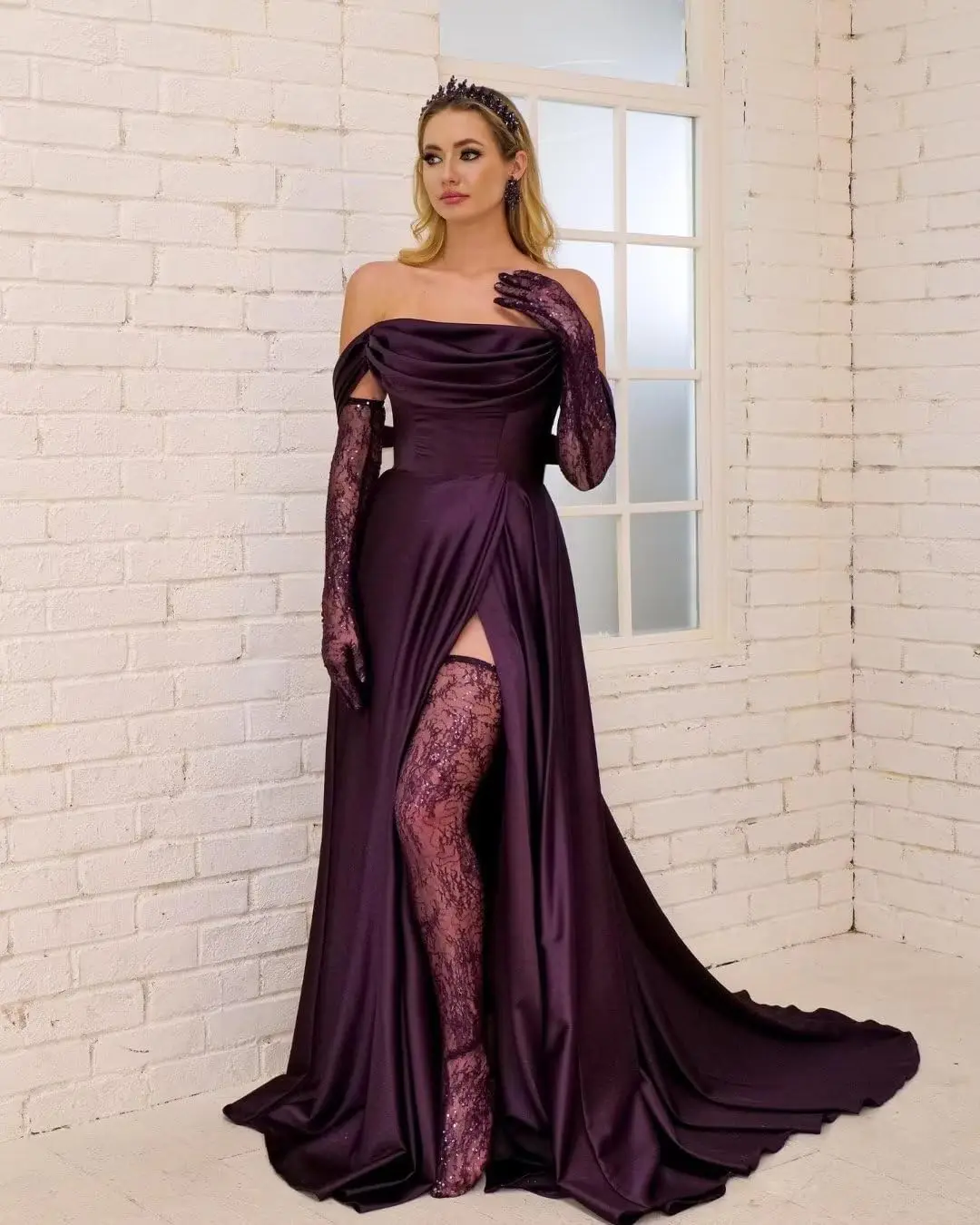 Mulheres fora do ombro cetim vestidos de dama de honra, Vestido de baile de seda longo com fenda, Vestidos formais para casamento