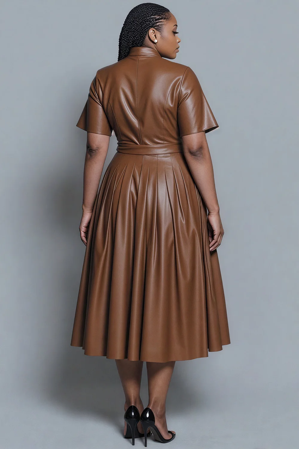 بالإضافة إلى حجم الأعمال عارضة براون الخامس الرقبة قصيرة الأكمام مطوي أنيقة بو الجلود فساتين متوسطة الطول