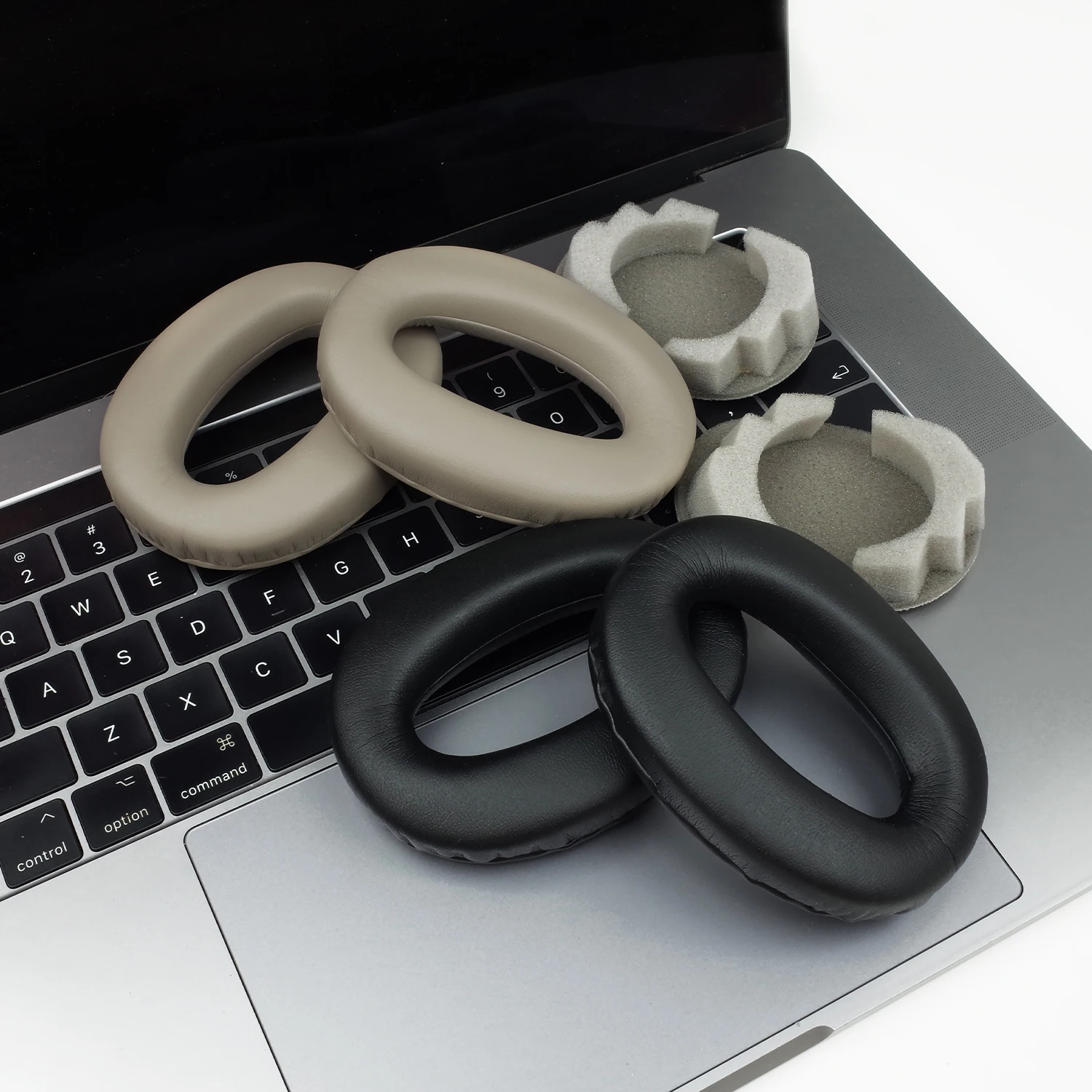 Nauszniki kompatybilne z SONY WH-1000XM1/2, skóra proteinowa, pianka memory foam, wymienne poduszki na uszy, słuchawki nauszne, miękkie, profesjonalne. — zdjęcie produktu 6