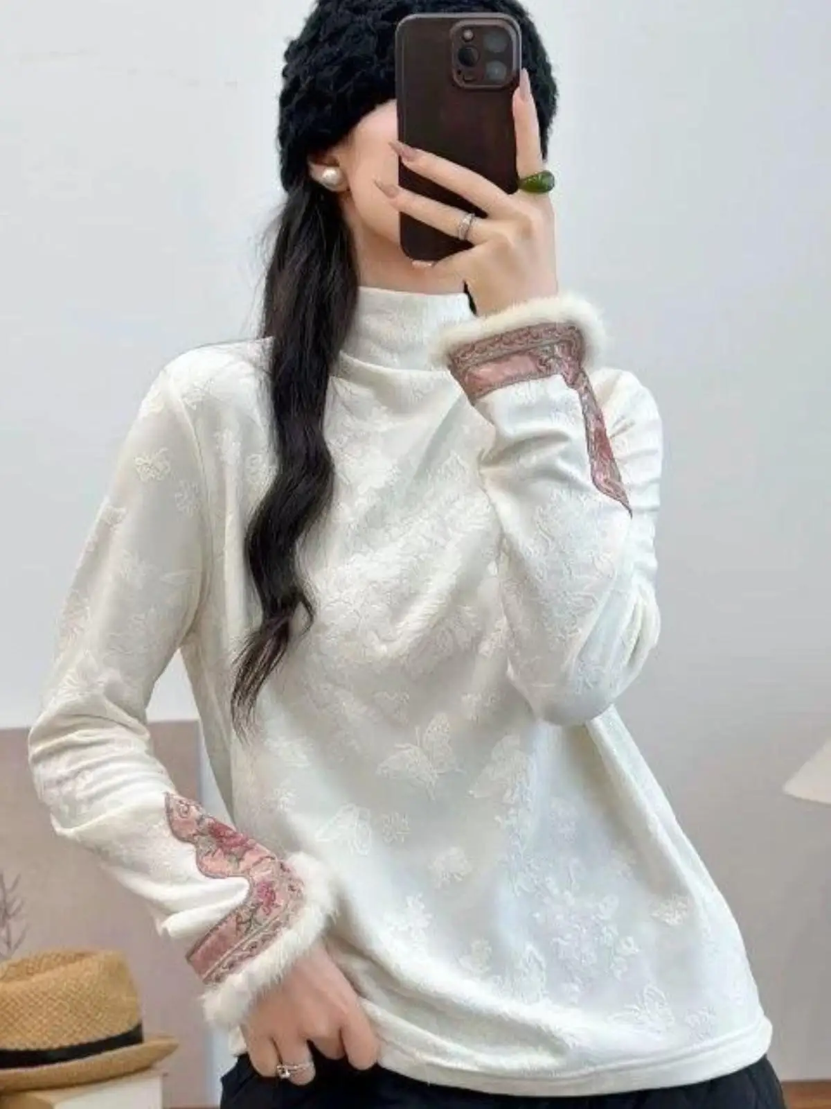 

Elegant New Chinese Style Knitted Base Shirt Lightweight Unique Beautiful Long Sleeve Pink Splice Knitwear Spring Season