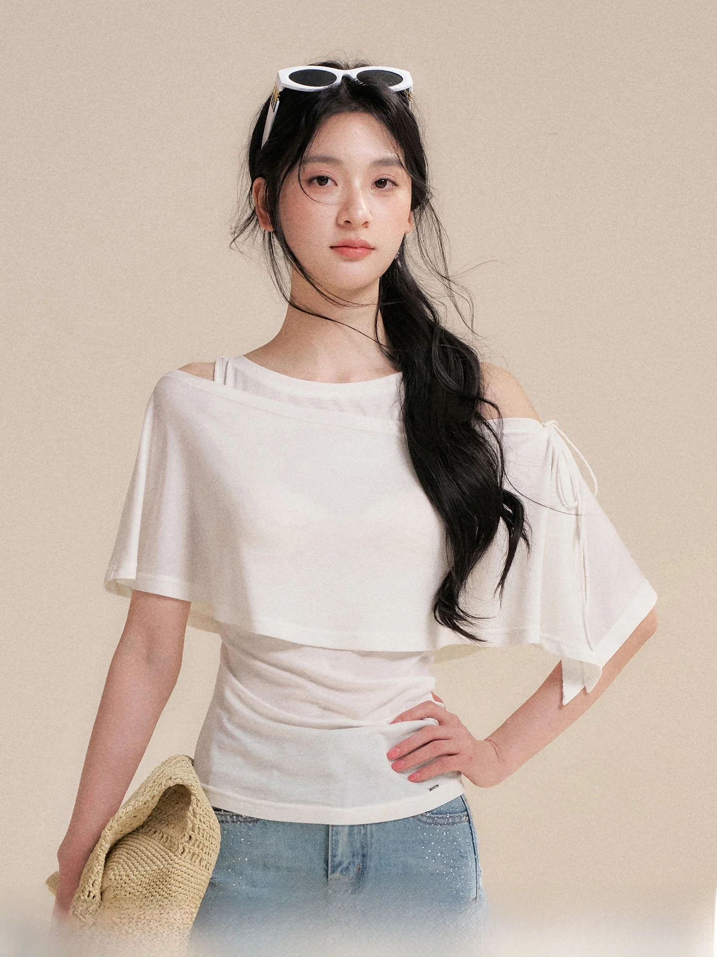 

Multi-Way Wearable Pleated Slim Fit Tank Top And Shoulder Wrap Two-Piece Set by FR KROCHE Casual Style Leisure Fashion