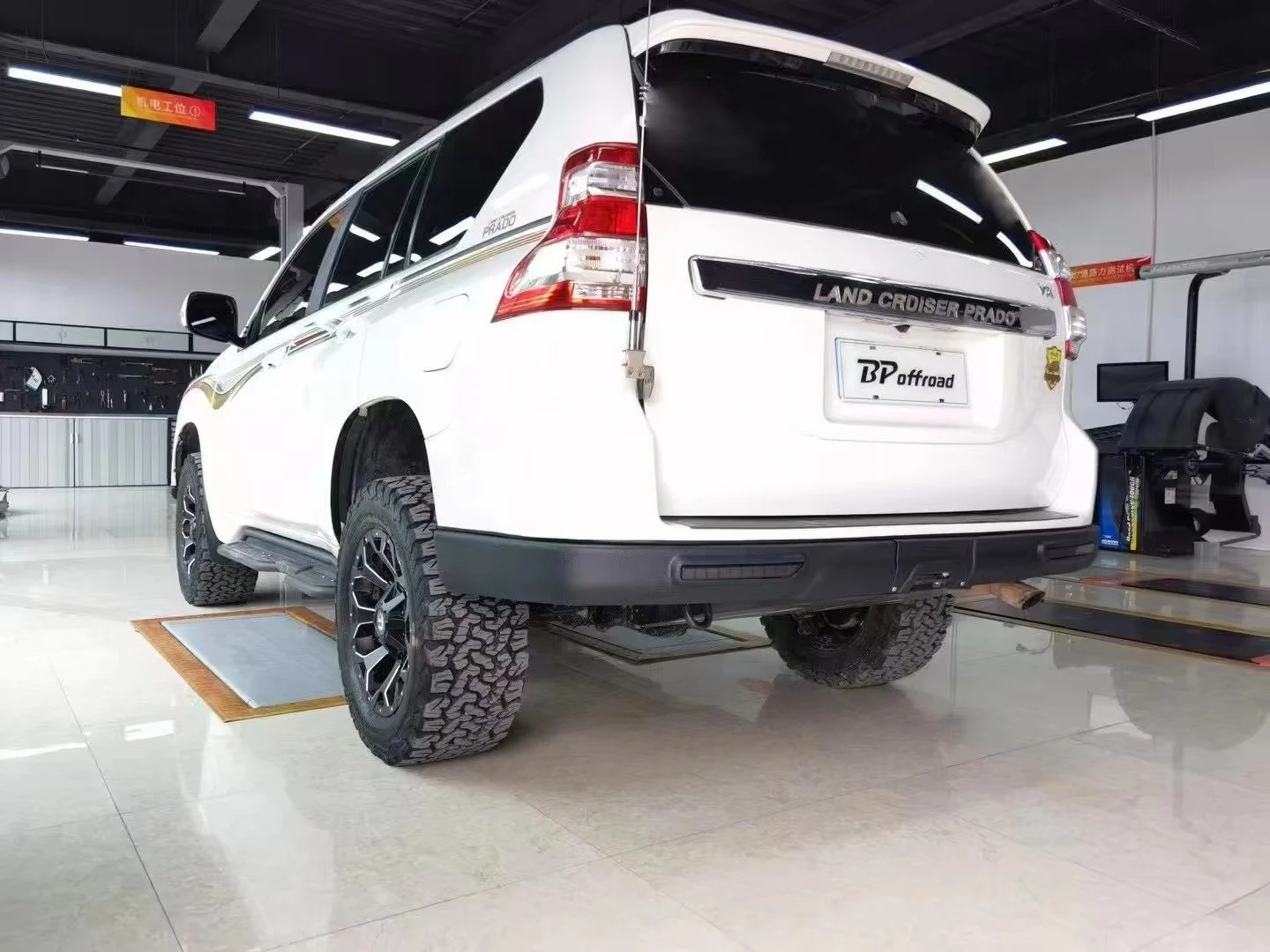 New Durable Carbon Steel Off-Road Front And Rear Bumpers For LC150 Heavy-Duty Bolt-On Modification Sand Guard Kit