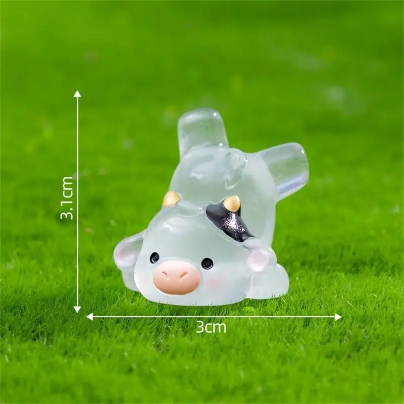 62KD 6Pcs Luminously Cow Figurine Cake Toppers Resin Cow Miniature for Car Dashboards Fun Interior for Animal Lover