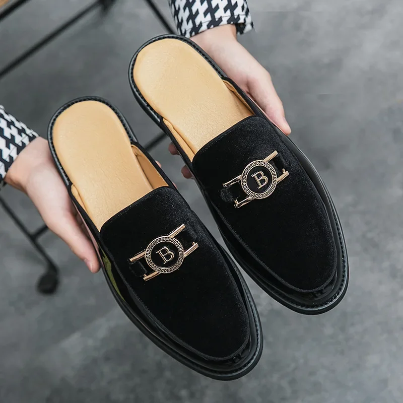 

Summer New Le fu Large Size Black Everything sells well Package Head Slippers Men Without Heel Set Feet Leather Shoes PX066