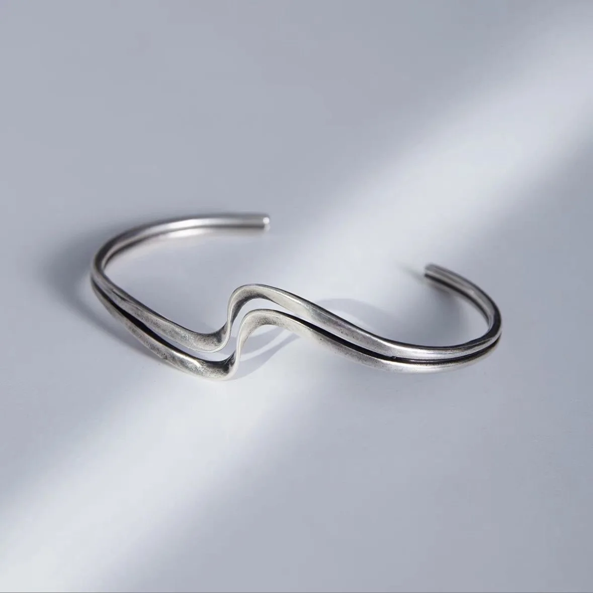 New 2024 Retro Personality Streamline Adjustable Silver Color Punk Bracelet Banquet Jewelry Accessories Gift