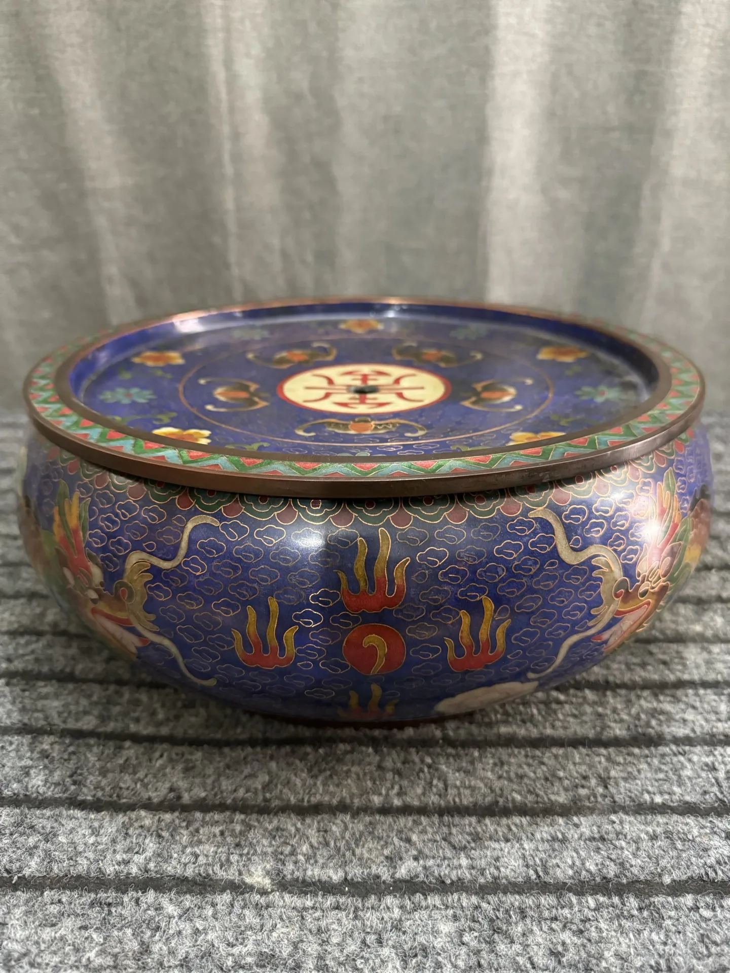 

13"Tibetan Temple Collection Old Bronze Cloisonne Enamel Two Dragons Bat Painting Tea washing Jar Tank Amass wealth Ornaments