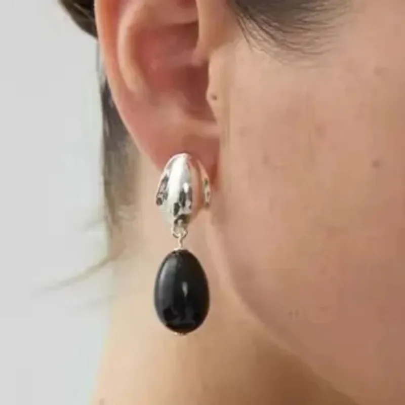 Spring new eggshell black agate earrings women's light luxury niche design high-end stud earrings retro simple earrings women