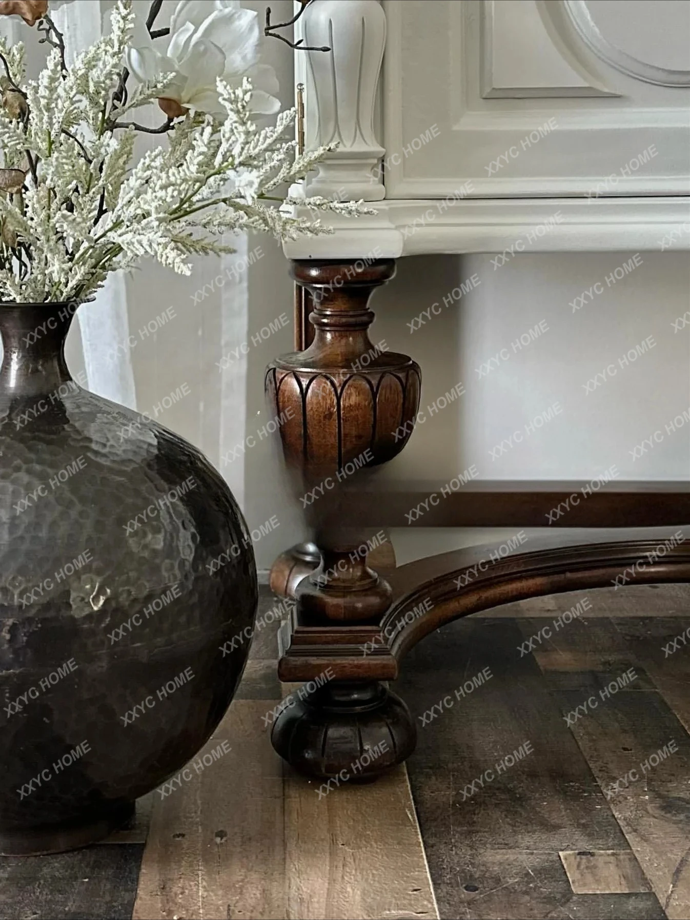 Gabinete de porche tallado con puerta de entrada para sala de estar, villa de madera maciza retro francesa