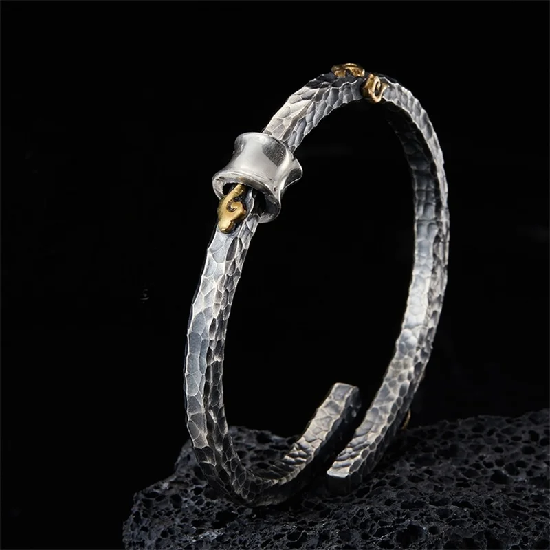 Retro Collision Gold Auspicious Clouds Flame Bangle Men Jewelry Trendy Hammered Texture Bangle Male Hand Accessories Open