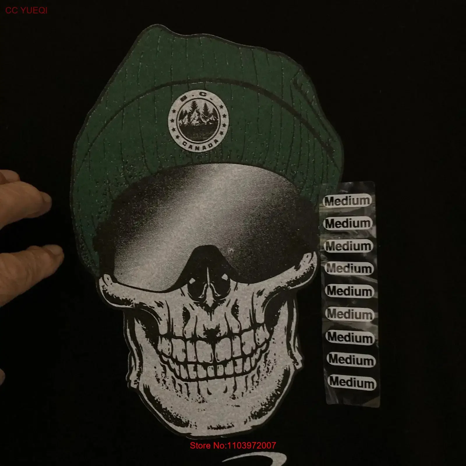 Футболка WHISTLER BLACKCOMB SKULL GOGGLE, размер M, черная, новая, с биркой, винтажная, с эффектом потертости, универсальная, с графическим принтом, удобная, стильная Футболка WHISTLER BLACKCOMB SKULL GOGGLE, размер M, черная, новая, с биркой, винтажная, с эффектом потертости, универсальная, с графическим принтом, удобная, стильная