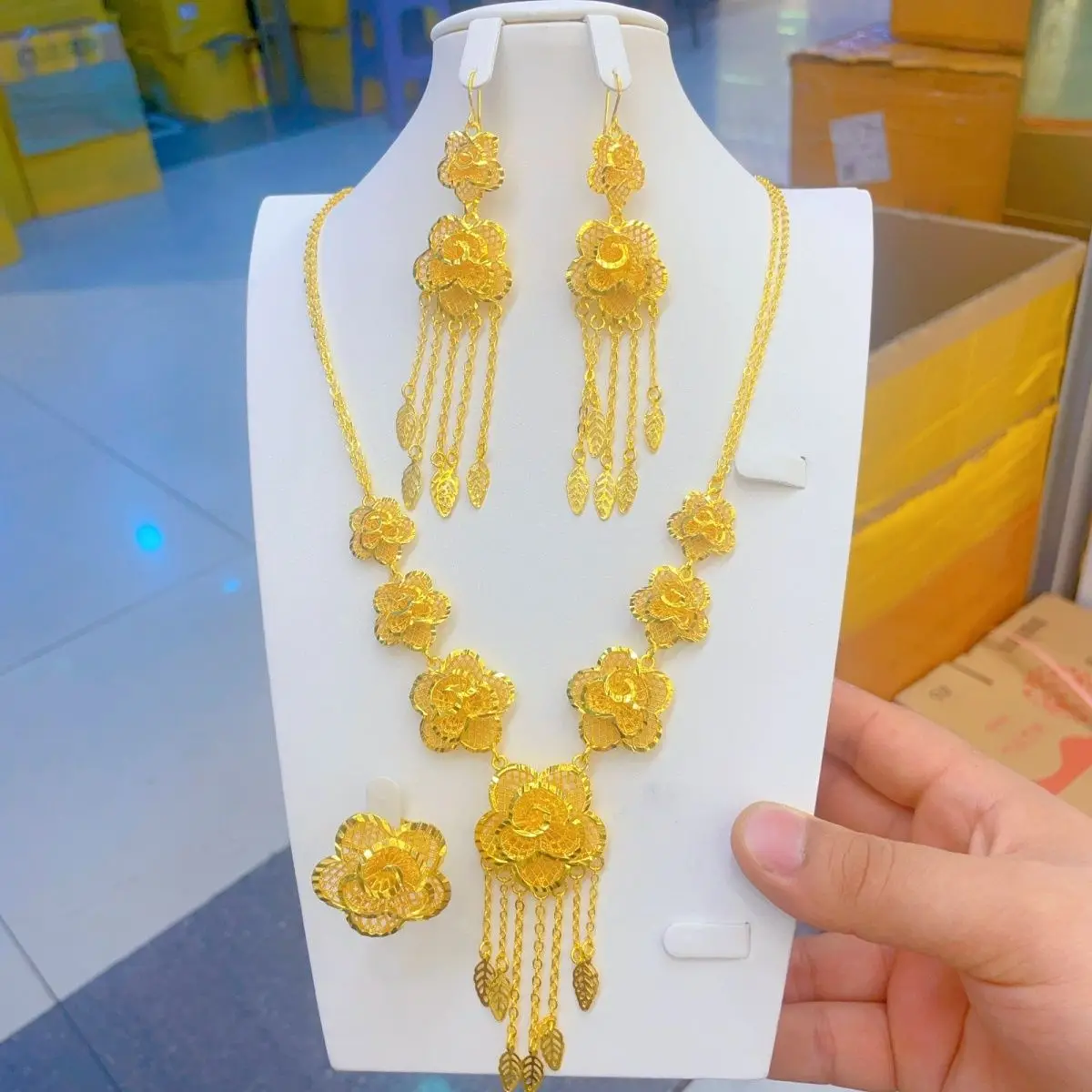 

Italian New 24K Gold Plated Necklace, Earrings, Rings, Romantic Wedding Party Jewelry Set for Lovers YY10897