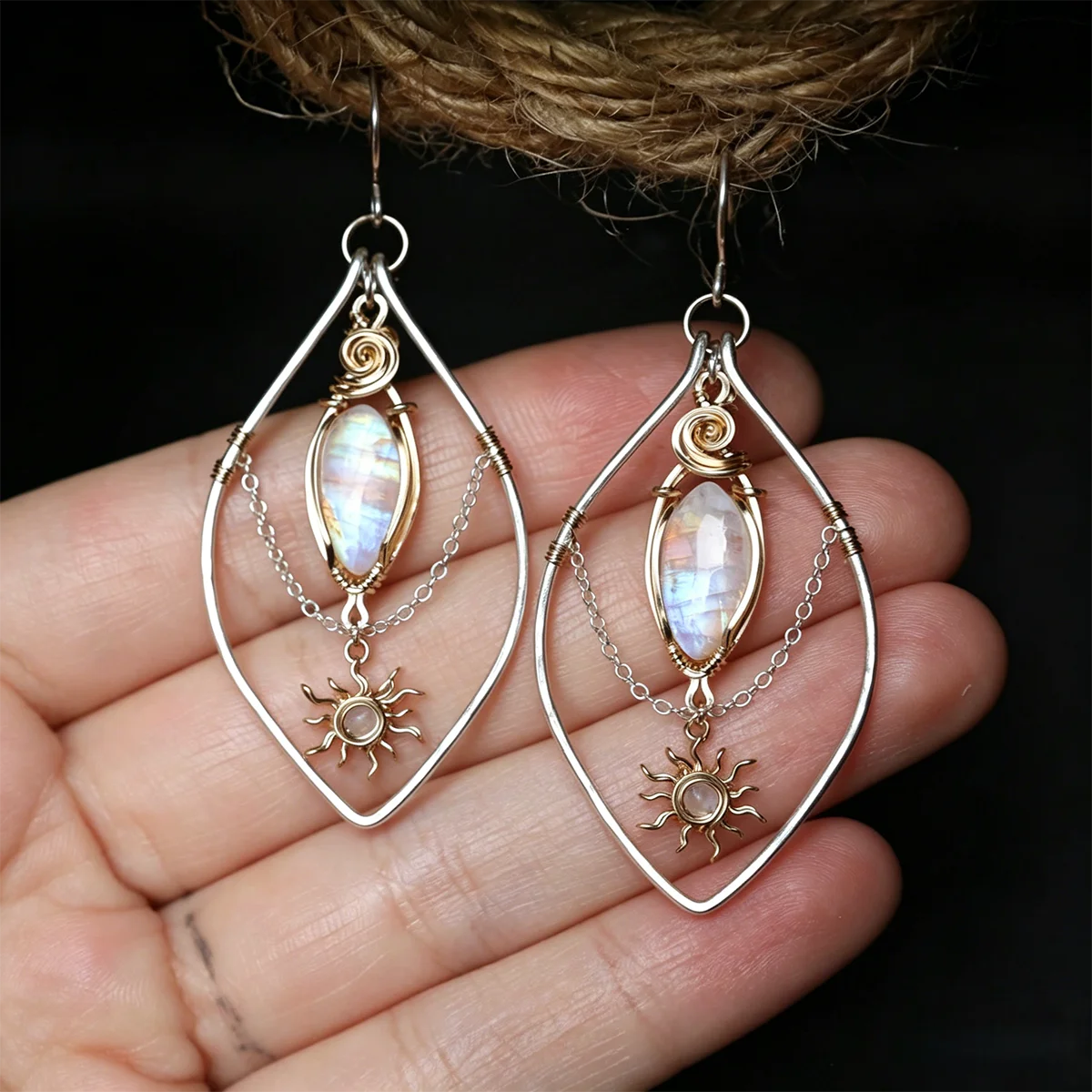 Luxuriöse Kettenanhänger-Ohrringe mit künstlichen Edelsteinen, hängender Stil, geeignet für Damen, für den täglichen Gebrauch und besondere Anlässe.