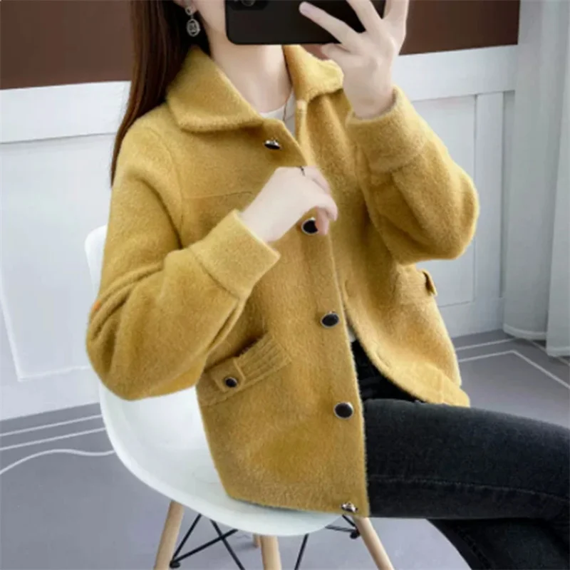 

Korean Lady Imitation Mink Fur Coat 2025 Middle Aged Mother Large Size Knitted Sweater Jacket Winter Women Knit Cardigan Sweater