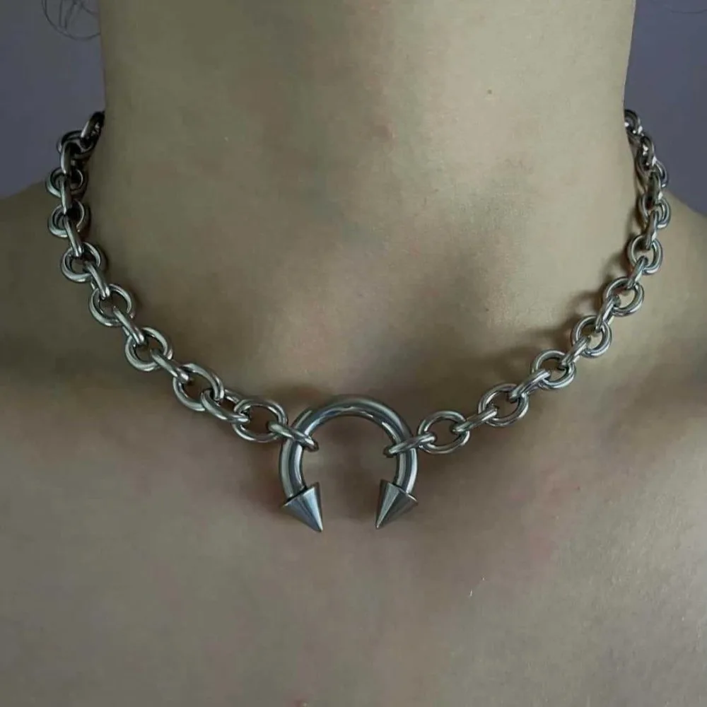 Fashion Punk Nose Clip Necklace Retro Gothic Choker Necklace Thick Round Ring Geometric Chain Rivet Necklace Gifts